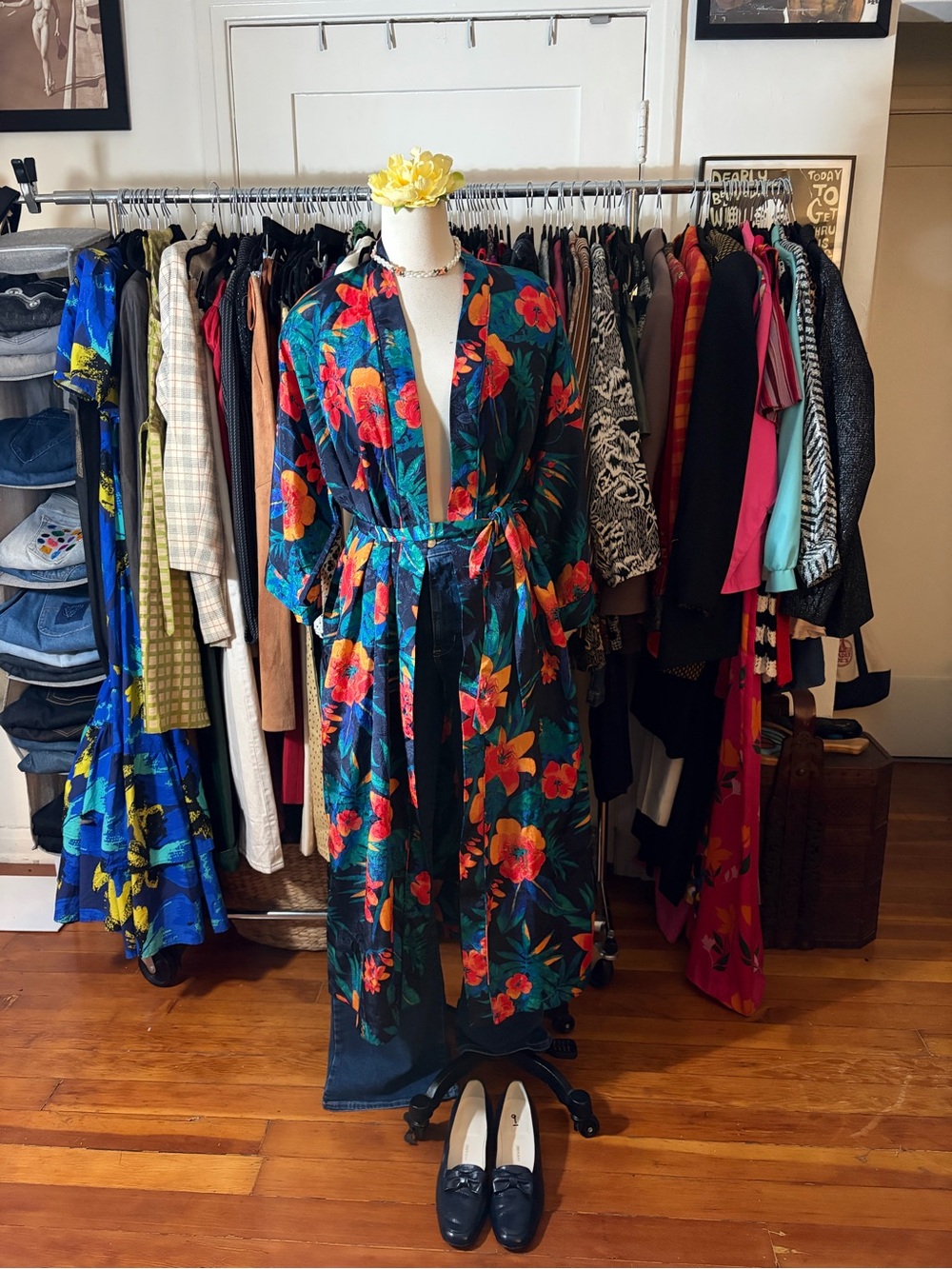 Valerie Stevens kaftan-style floral robe duster. - Picture 3 of 4